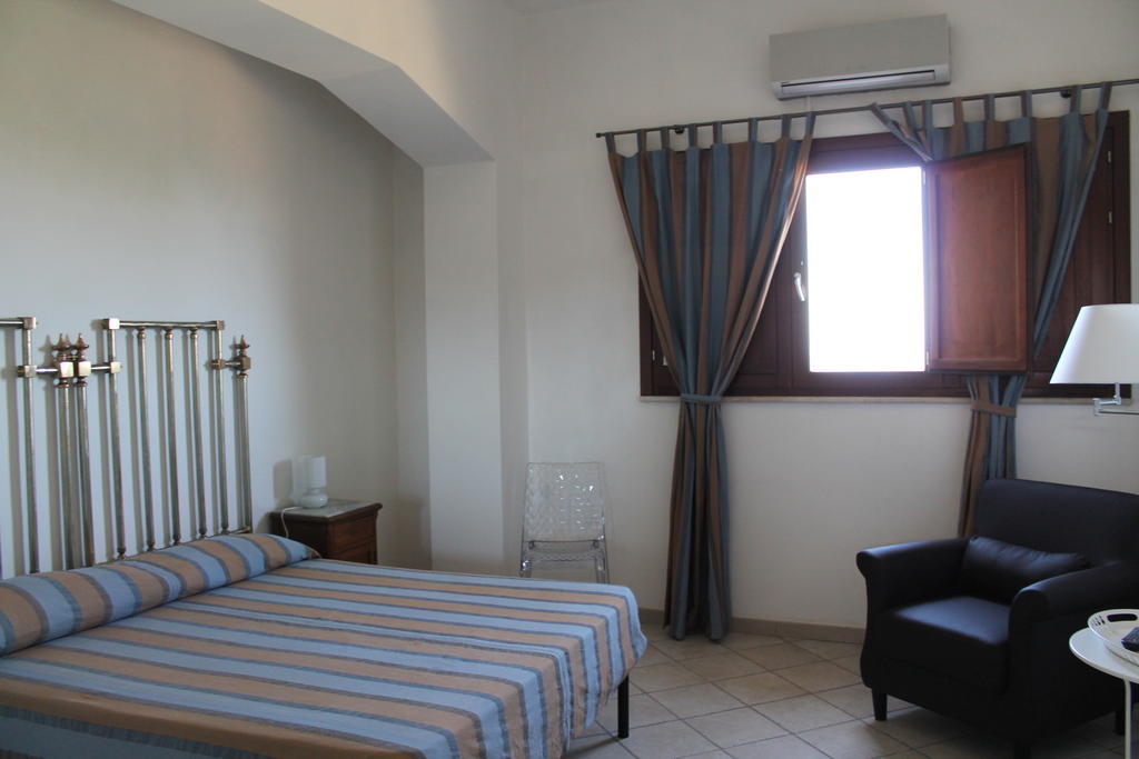 Casale Belvedere Vista Mare Valderice Ruang foto