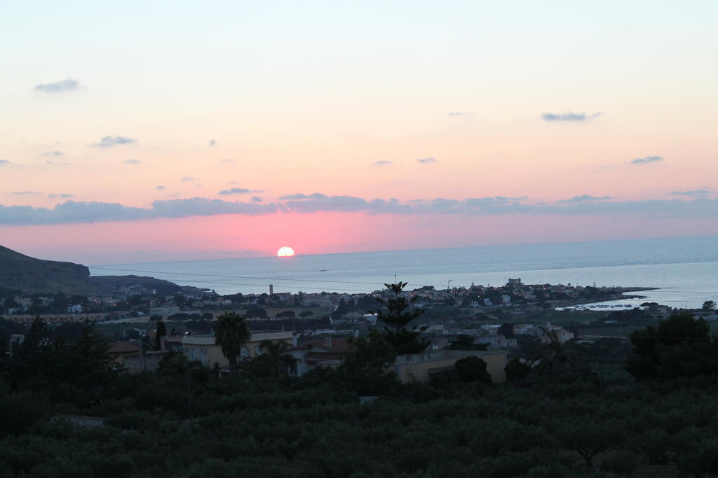 Casale Belvedere Vista Mare Valderice Ruang foto