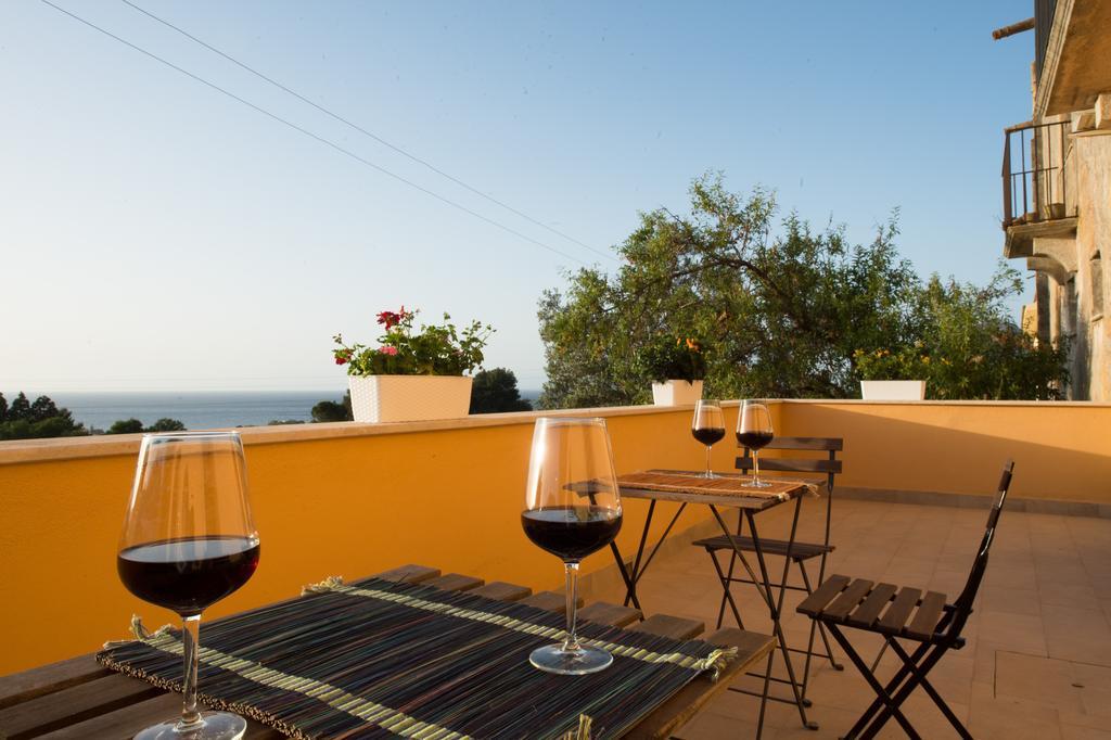 Casale Belvedere Vista Mare Valderice Ruang foto